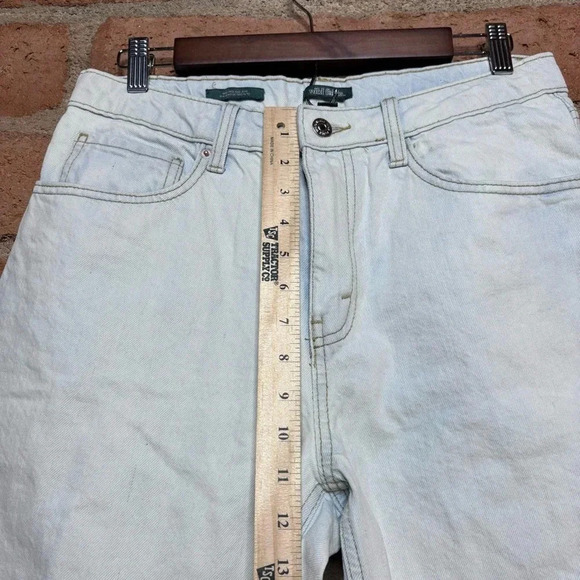 WILD Fable- High Rise Dad Jean​ light wash size 8 - Picture 4 of 11